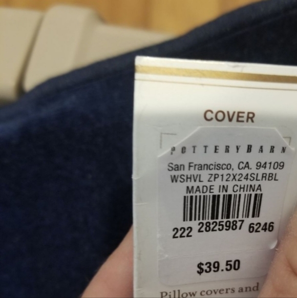 Pottery Barn Deep Blue Velvet Pillow Cover - Picture 8 of 8